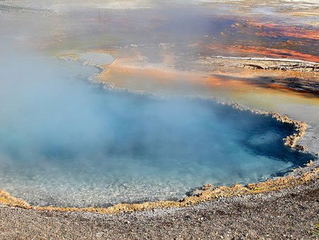 Yellowstone National Park – photo by Alaskan Dude (http://www.flickr.com/photos/72213316@N00/)