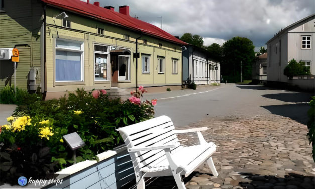 A world of benches: Old Rauma, Finland